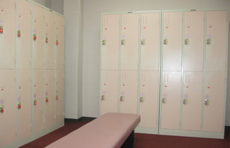 女子ロッカー